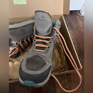 Vasque Women's Brown and Green Outdoor Boots